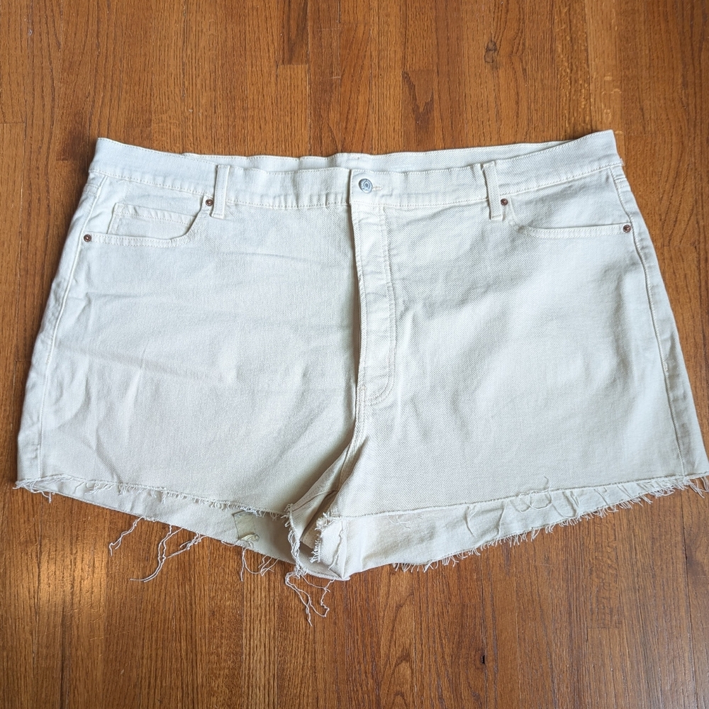 Old Navy | 3" Higher High-Rise Sky High Jean Cut-Off Shorts | 28 Plus
